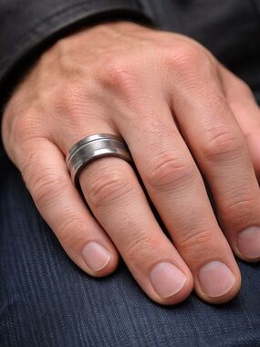 Men’s Tungsten Carbide Ring Size 9 Brushed Silver Gray Wedding Band Polished